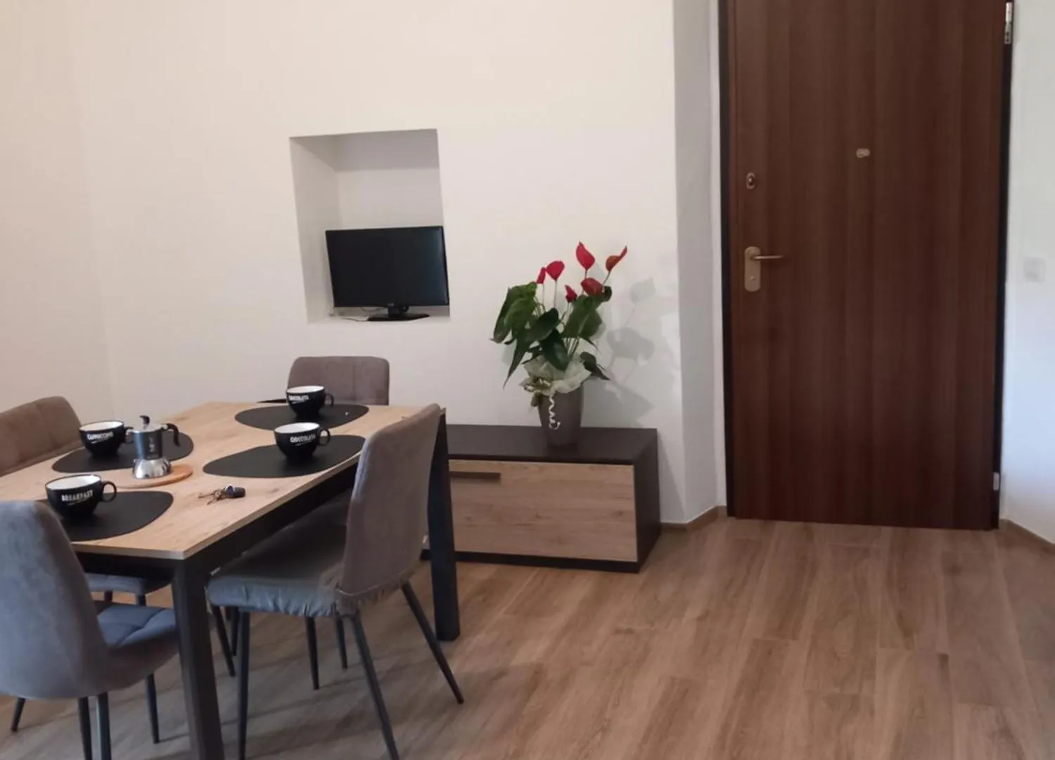 Luxury Garden Flat Apartment Carbonia 0*,  Italy