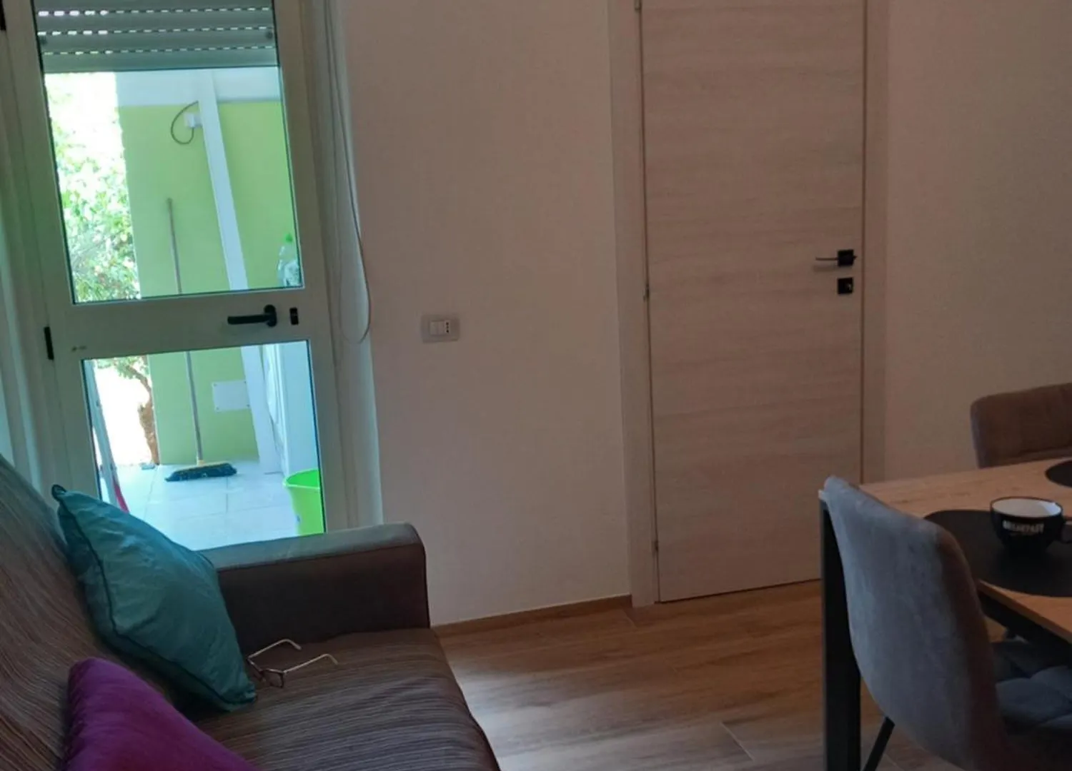 Luxury Garden Flat Apartment Carbonia