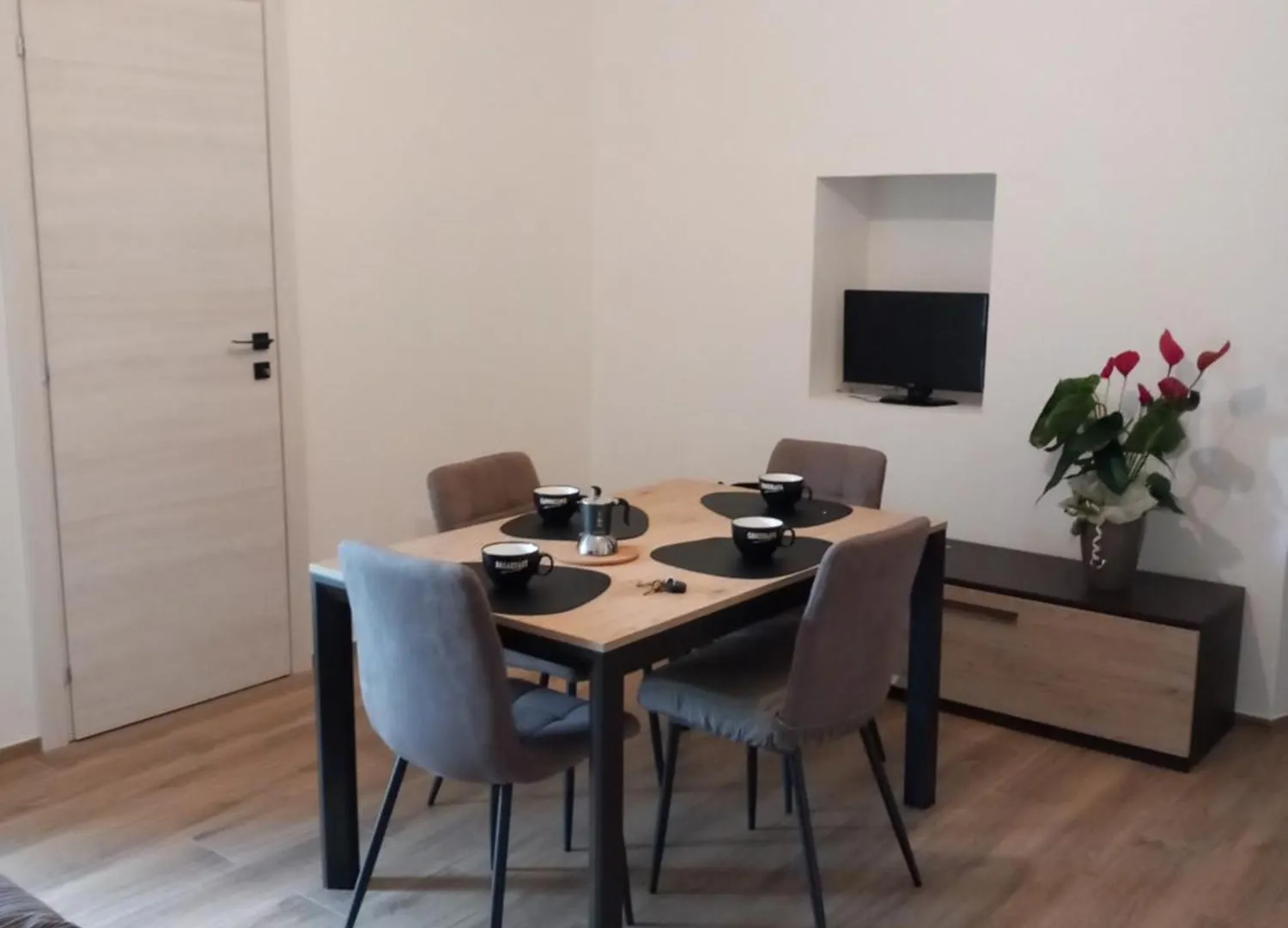 Luxury Garden Flat Apartment Carbonia 0*,  Italy